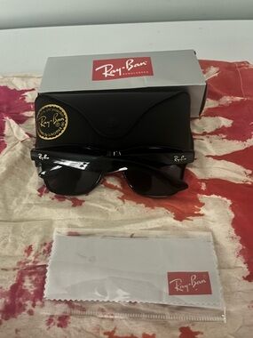 Ray-Ban Black Sunglasses with Black Case and Cleaning Cloth